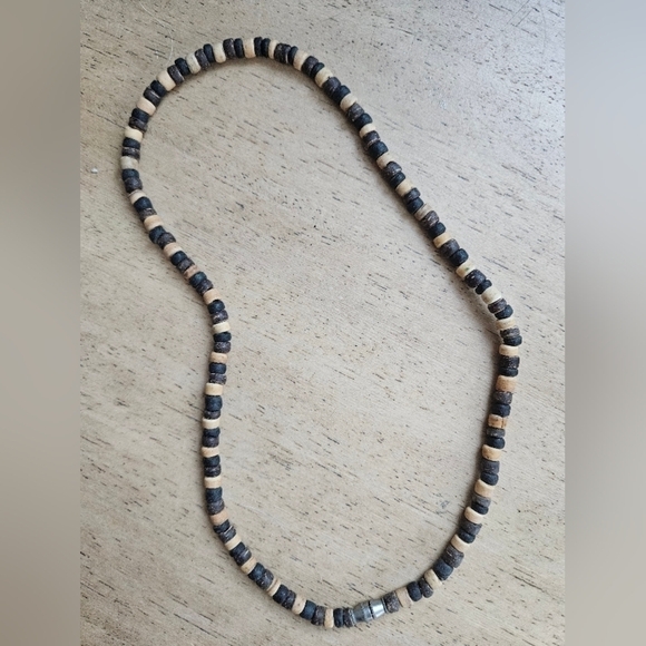 Beaded necklaces - Picture 6 of 8